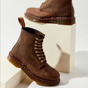 COPY - BRAND NEW DR. MARTENS 1460 Crazy Horse boot